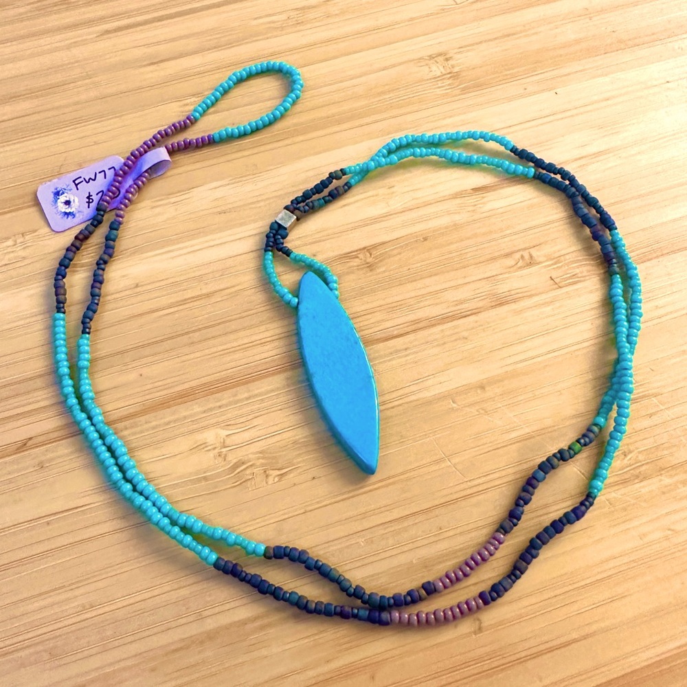 Handmade beaded necklace with Turquoise Point